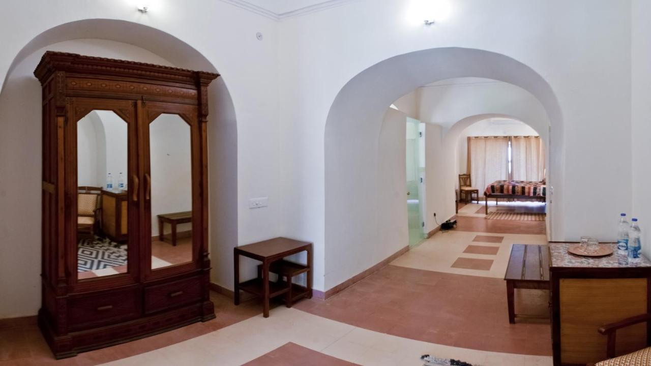 Neemrana'S - Tijara Fort Palace Exterior foto