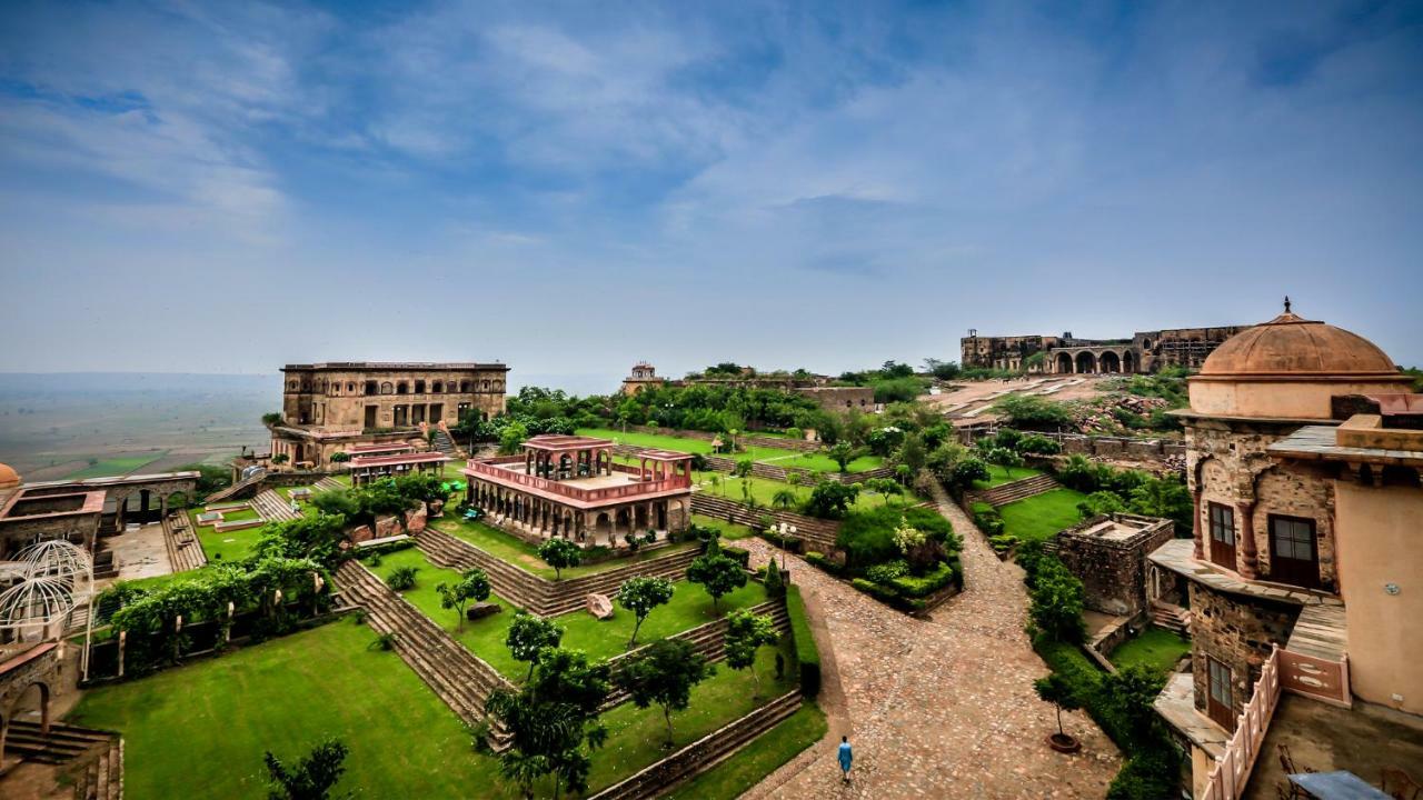 Neemrana'S - Tijara Fort Palace Exterior foto